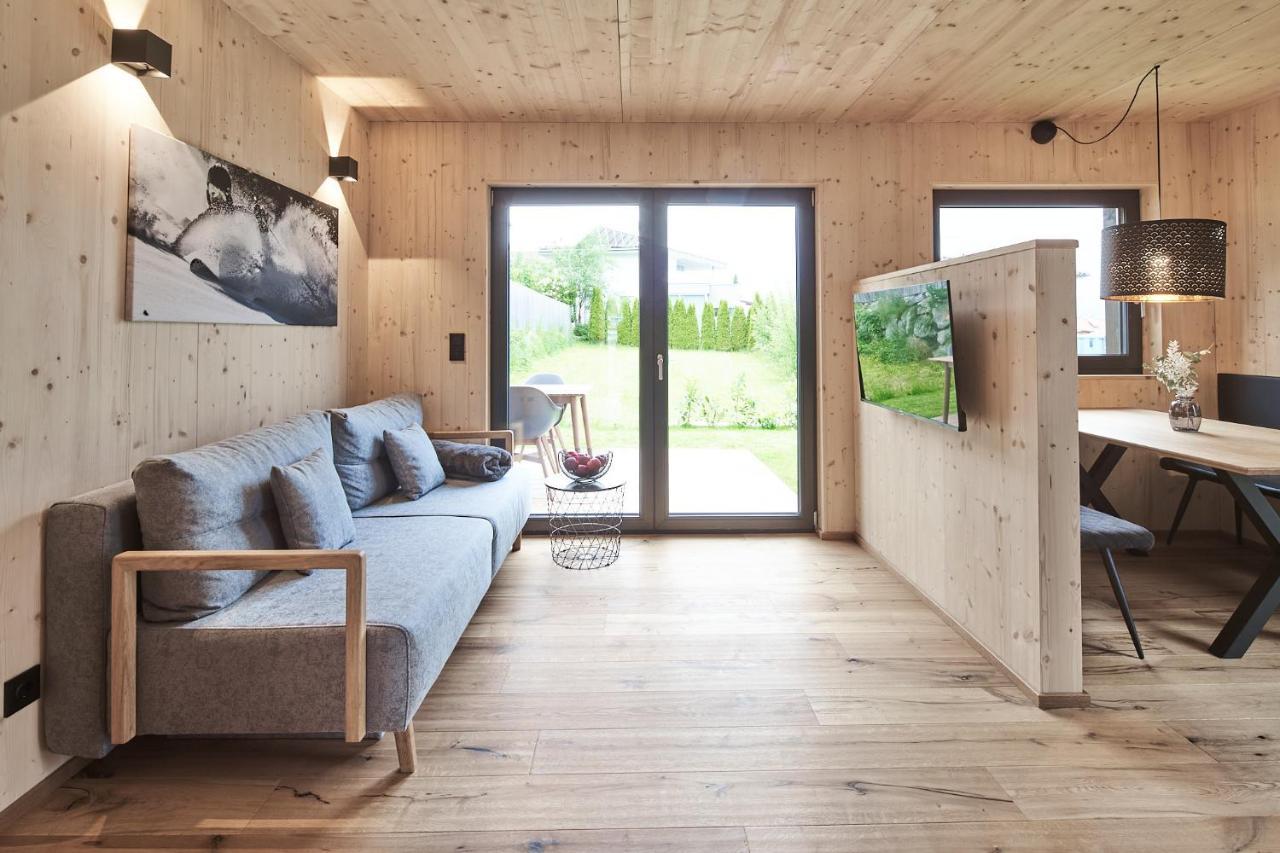 Black Forest Lodges - Gehobene Ferienwohnungen Mit Privatsaunas ทุลเฟส ภายนอก รูปภาพ