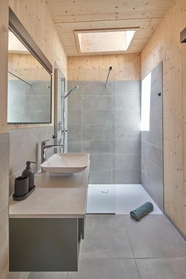 Black Forest Lodges - Gehobene Ferienwohnungen Mit Privatsaunas ทุลเฟส ภายนอก รูปภาพ